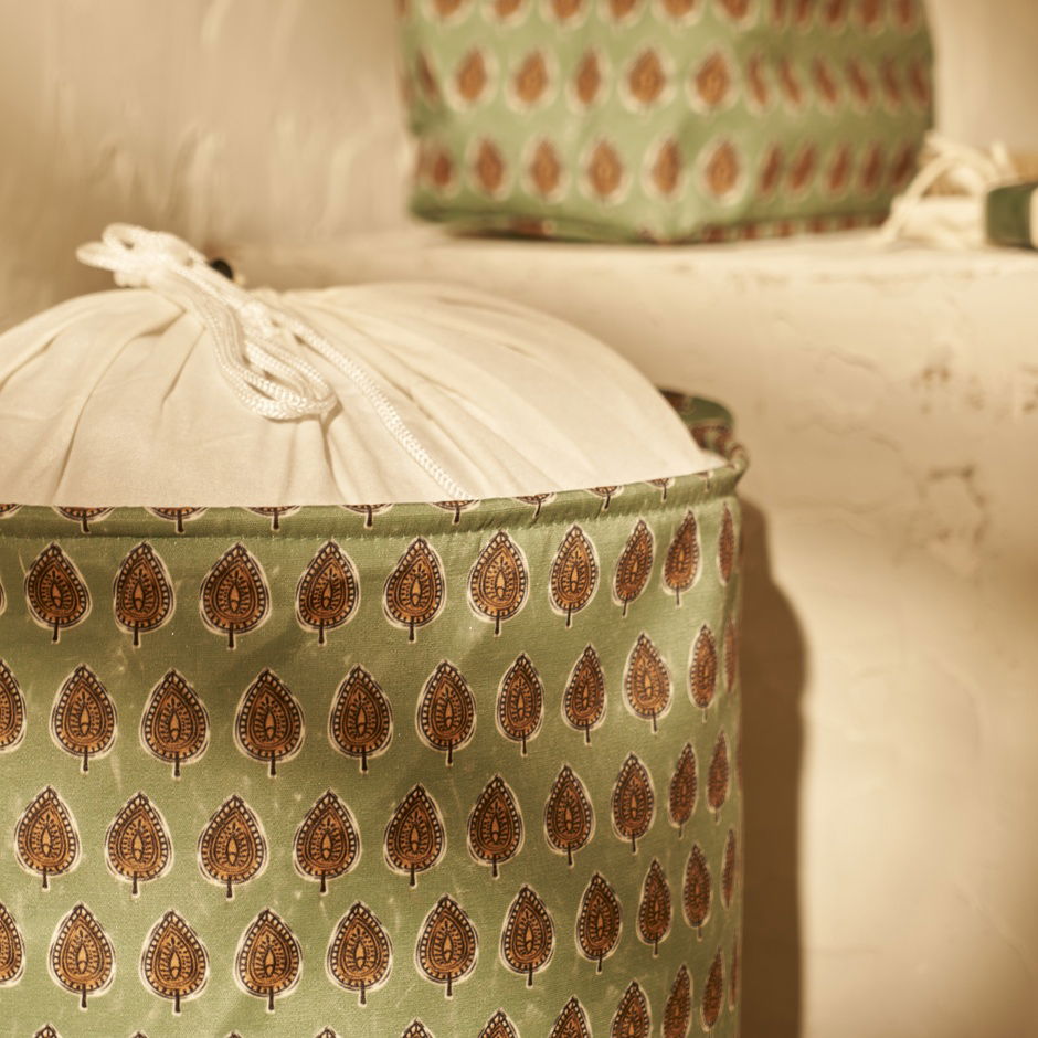 Wasmand met trekkoord in de vorm van een Indiase mond, groen (36x40 cm) - Organizer cadeau