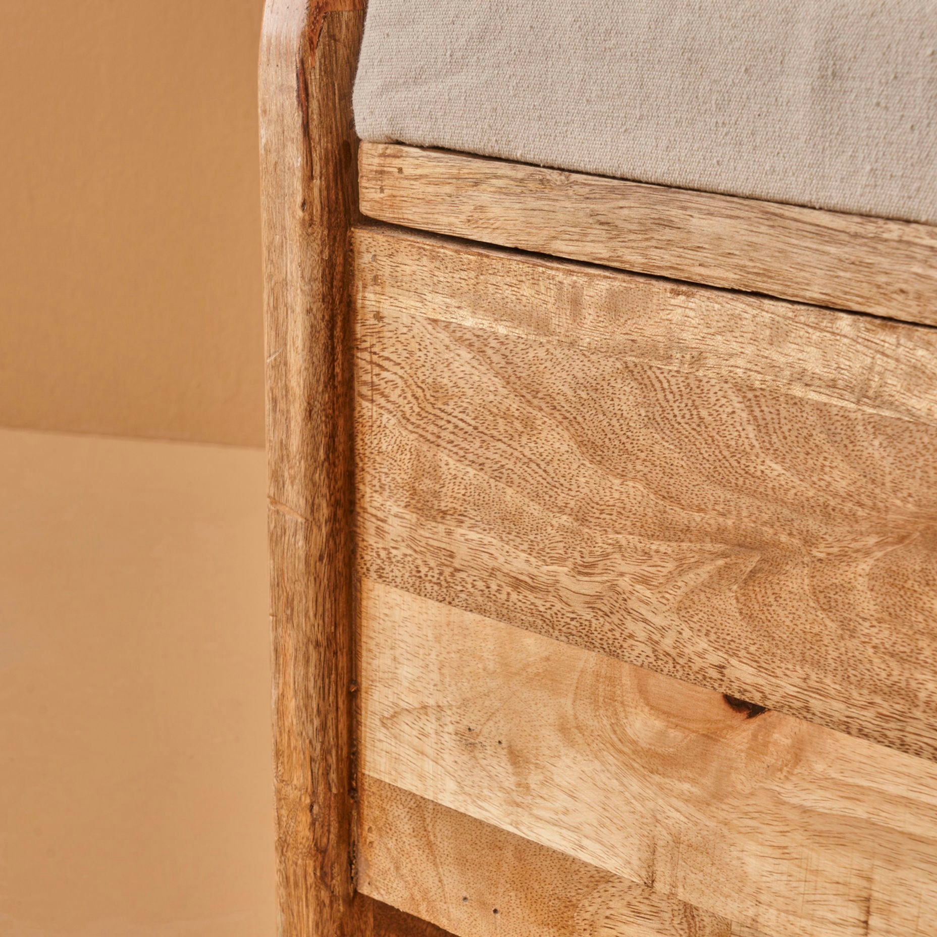 Olivia Mangoboombank Natuurlijk (64x35x50 cm)