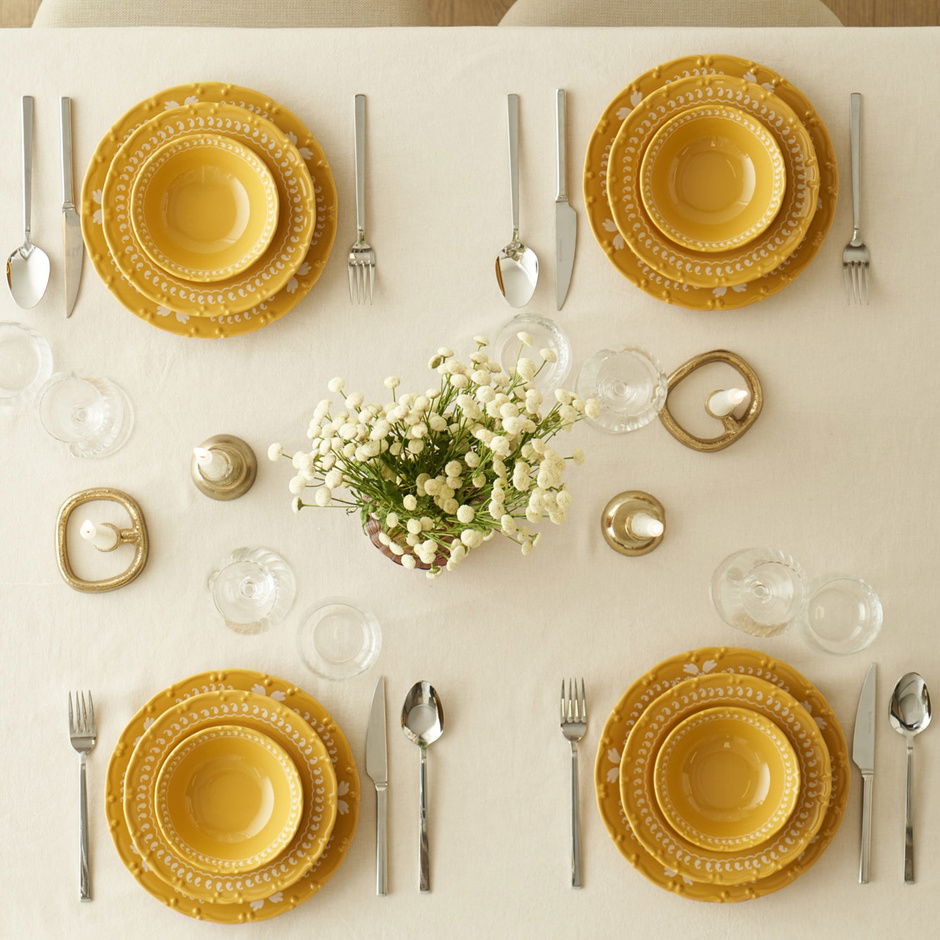 Indiaas porseleinen serviesset van 12 stuks voor 4 personen, mosterdgeel