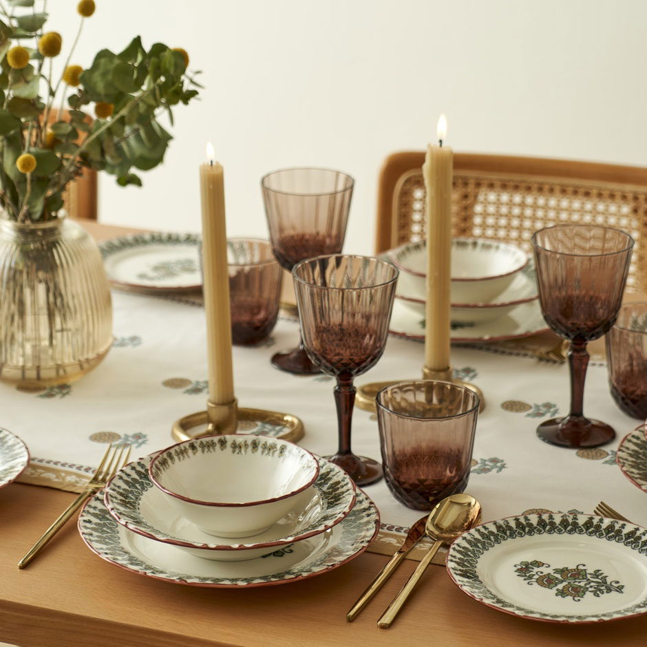 Indiaas porseleinen servies voor 6 personen, 24-delig, bordeauxrood