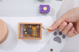 Montessori Busy Board Kat – Houten Educatief Activiteitenbord voor Baby & Peuter Productbeschrijving